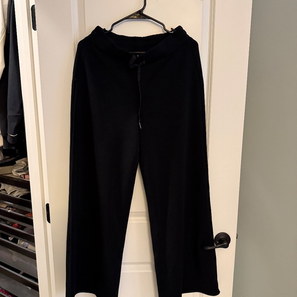 SPANX Air Essential Sweatsuit Set - Picture 3 of 4